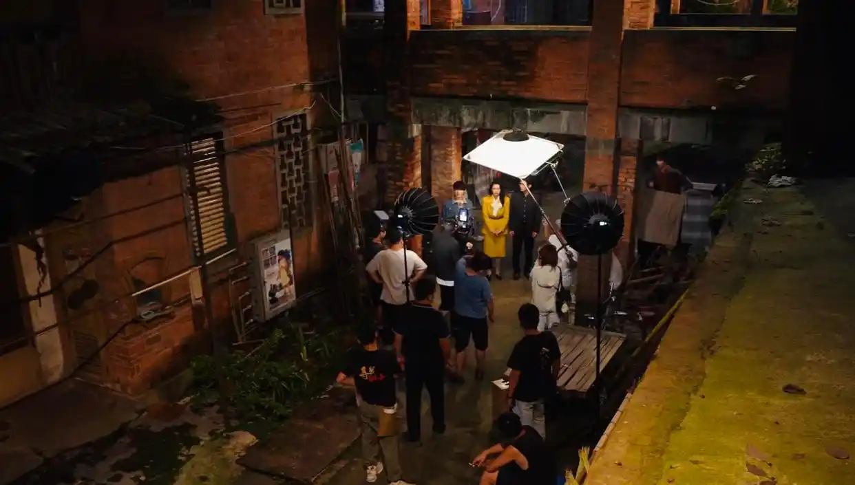 家里家外2_家里家外2 微短剧剧情_家里家外2 成都拍摄